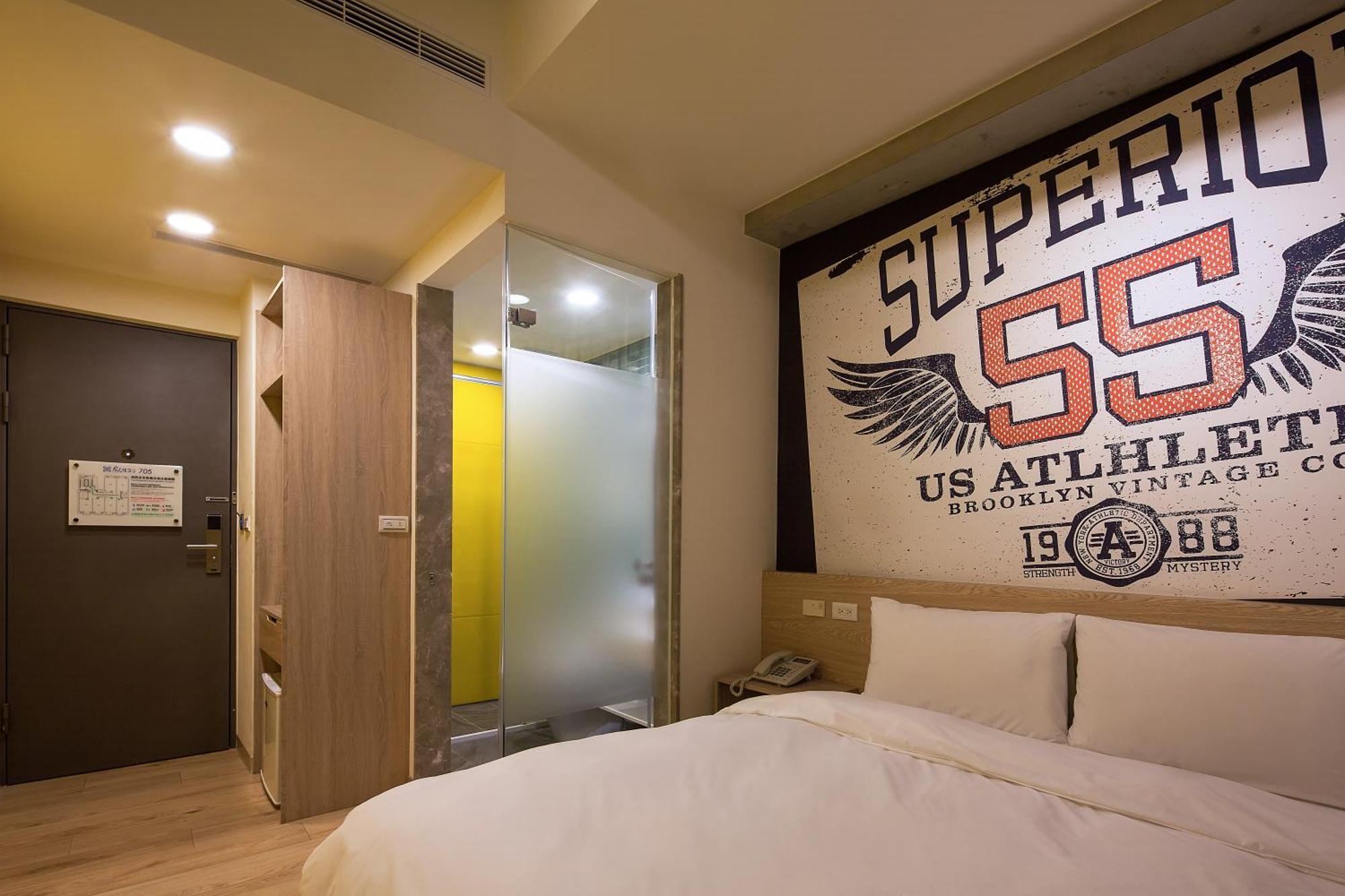 Check Inn Express Taichung Yizhong Exterior foto